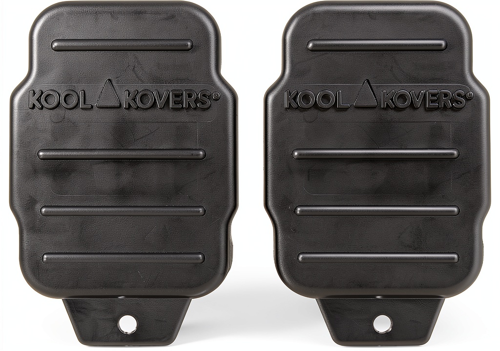 Kool Kovers Speedplay Zero cleat cover attached to a cyclist's pedal in a rainy setting